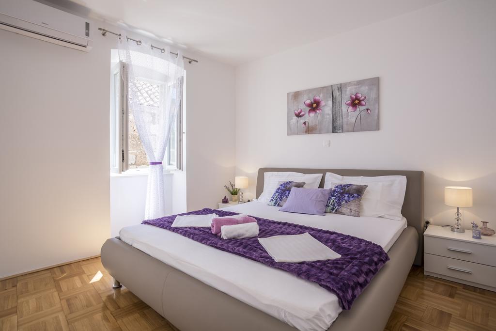 Villa Ines Комижа Экстерьер фото